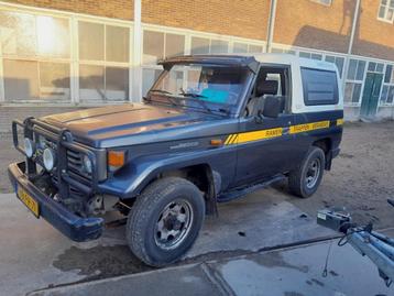 Toyota Landcruiser 4.2 D H/T FRP Comm LX 4WD 1994 beschikbaar voor biedingen