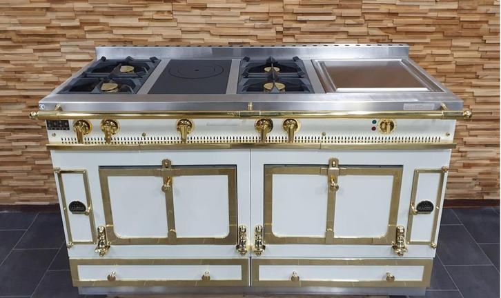 Luxe La Cornue Chateau Fornuis 150cm crème + messing, Witgoed en Apparatuur, Fornuizen, Zo goed als nieuw, Vrijstaand, Gas, 5 kookzones of meer