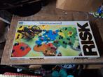 Vintage Risk bordspel witte doos jaren 80 in mooie staat, Ophalen of Verzenden, Zo goed als nieuw, Onderdeel of Defecte kast