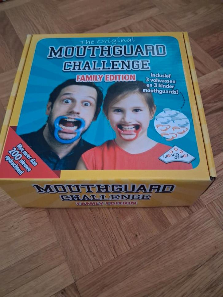 Mouthguard Challenge Family Edition - Nieuw!, Hobby en Vrije tijd, Gezelschapsspellen | Bordspellen, Nieuw, Een of twee spelers