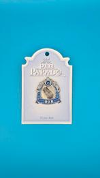 Efteling Pin Parade Bobslee 25 Jaar, Verzamelen, Efteling, Ophalen of Verzenden, Nieuw, Button of Speldje