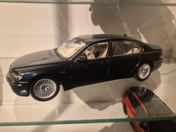 Kyosho 1:18 BMW 760LI E66 Farn green Dealer Version  beschikbaar voor biedingen