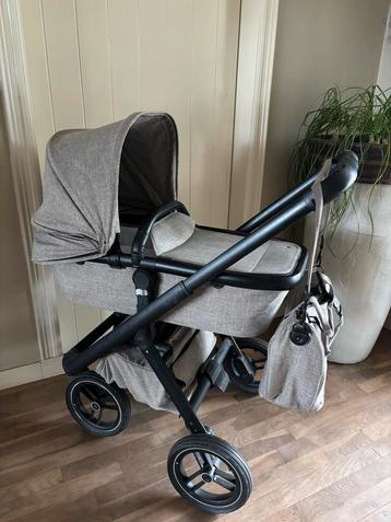 Complete Kinderwagen  DUBATTI met Accessoires beschikbaar voor biedingen