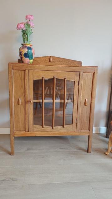 4. Art deco Amsterdamse school vintage vitrinekastje beschikbaar voor biedingen