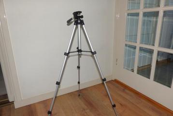 Lichtgewicht reisstatief in heel goede staat beschikbaar voor biedingen