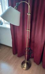 Elegante Staande Lamp - v Look, Huis en Inrichting, Lampen | Vloerlampen, Vintage, Ophalen of Verzenden, Zo goed als nieuw, Metaal