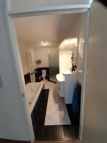 complete badkamer wit beschikbaar voor biedingen
