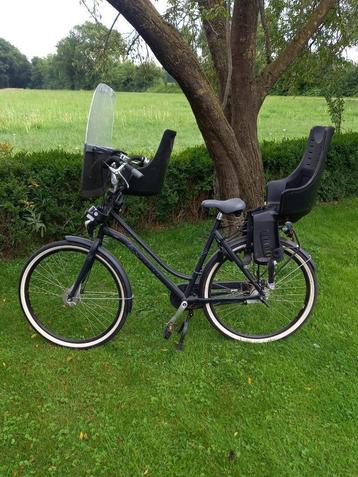 Moederfiets beschikbaar voor biedingen