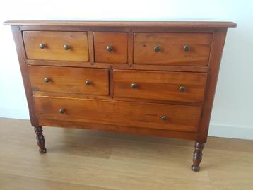 Mooi brocante ladekastje kast met lades beschikbaar voor biedingen