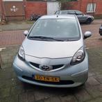 Toyota Aygo 1.0 | Zeer Goed Onderhouden | Nieuwe Koppeling &, Auto's, Voorwielaandrijving, Euro 5, Stof, Blauw