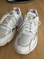 Adidas Gympen/Sneakers kleur wit maat 9 42, Ophalen of Verzenden, Wit, Zo goed als nieuw, Sneakers of Gympen