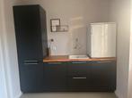 Zwarte IKEA Metod keuken met spoelbak en hoge kast, Huis en Inrichting, Keuken | Complete keukens, Ophalen, Gebruikt, Zwart, Enkelwandige keuken