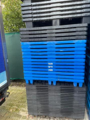 Te koop partij kunstof plastic pallets nestbaar vlonder beschikbaar voor biedingen