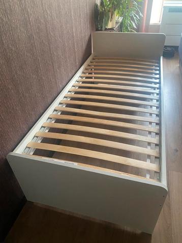 1 persoons ledikant 200x90 cm beschikbaar voor biedingen