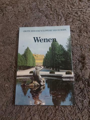 Grote reis-encyclopedie van Europa ( Wenen) beschikbaar voor biedingen