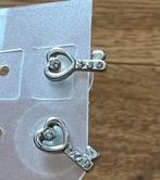 Zilverkleurige Sleutel Oorbellen met Strass, Sieraden, Tassen en Uiterlijk, Oorbellen, Ophalen of Verzenden, Zo goed als nieuw