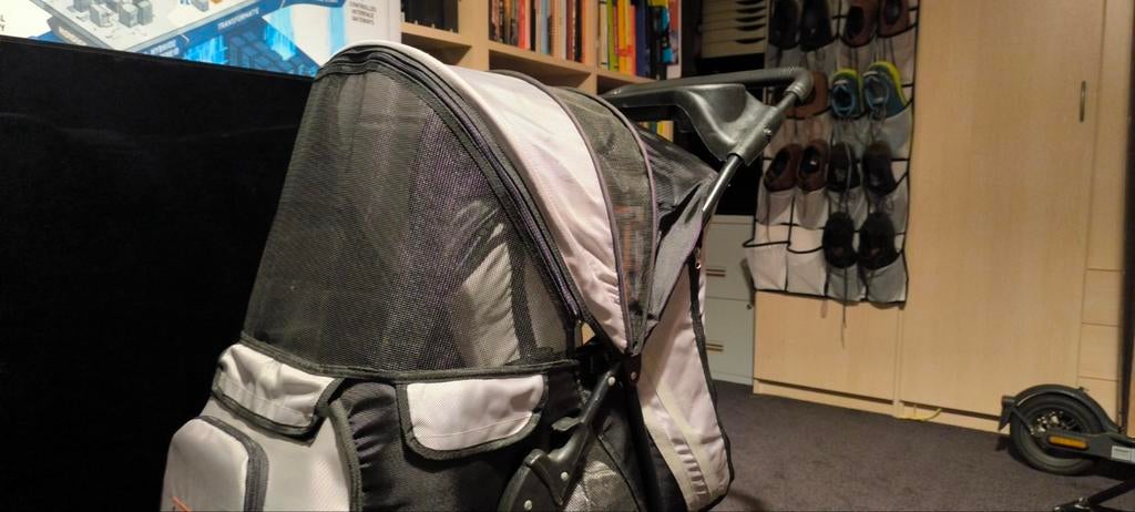 Keurige hondenwagen merk Innopet, Dieren en Toebehoren, Honden-accessoires, Ophalen