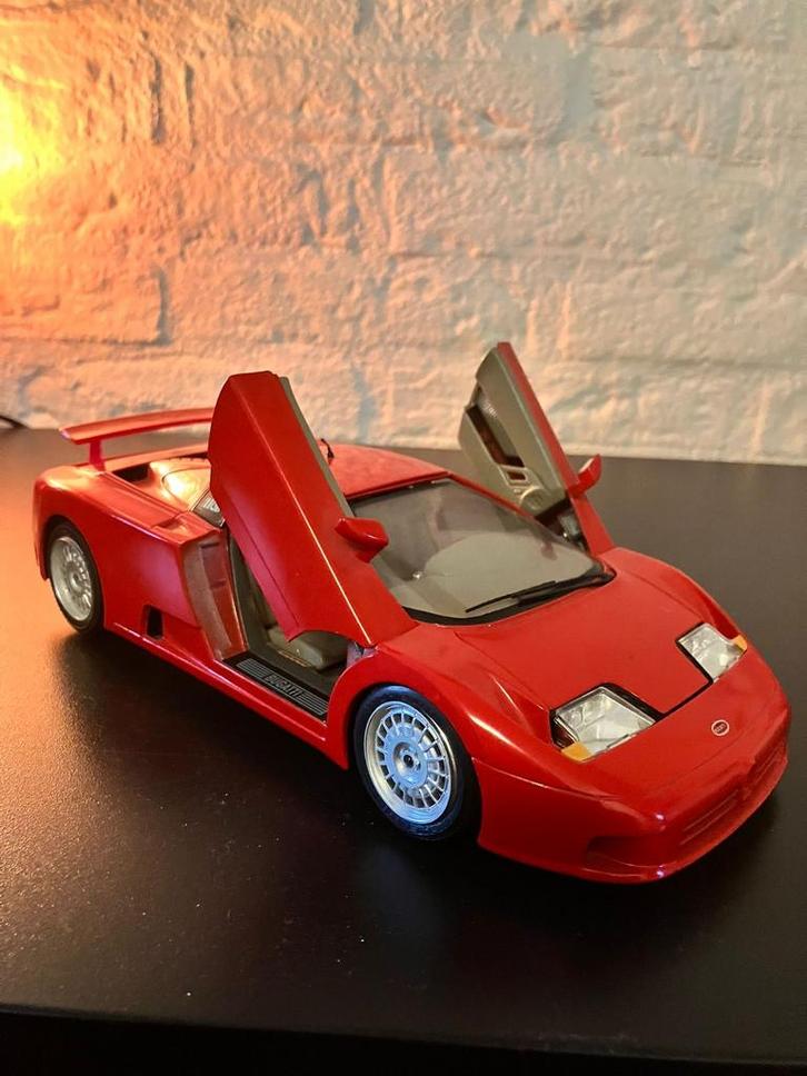 Bugatti EB 110.  1:18 Modelauto, Hobby en Vrije tijd, Modelbouw | Auto's en Voertuigen, Zo goed als nieuw, Auto, Groter dan 1:32