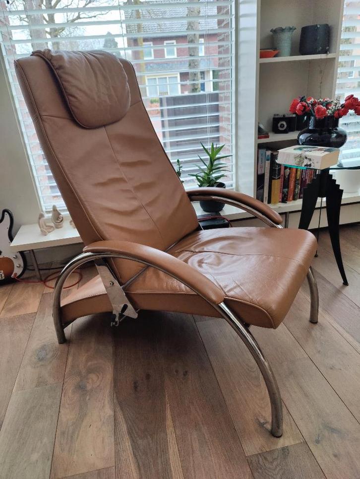 Design lounge chair, Huis en Inrichting, Fauteuils, Zo goed als nieuw, Leer, 50 tot 75 cm, Ophalen