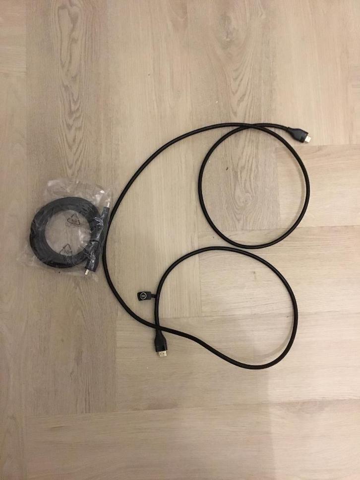 Twee splinternieuwe hdmi kabels ongebruikt, Audio, Tv en Foto, Audiokabels en Televisiekabels, Nieuw, HDMI-kabel, 2 tot 5 meter