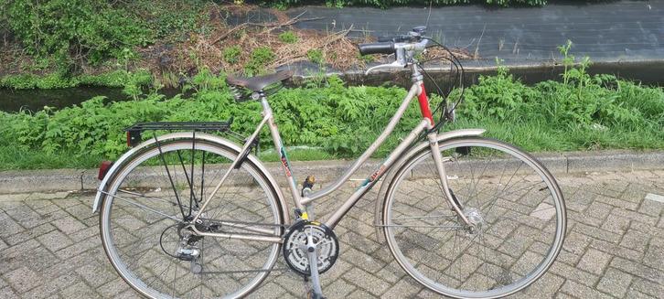 Raleigh damesfiets, Fietsen en Brommers, Fietsen | Dames | Damesfietsen, Gebruikt, Overige merken, Versnellingen, 56 cm of meer