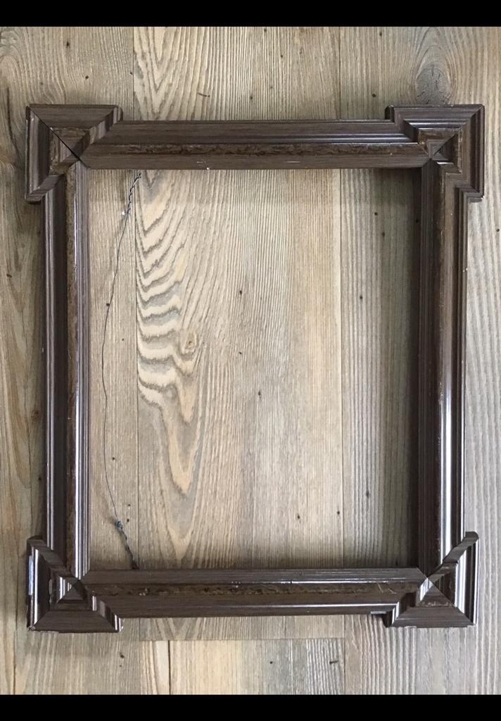 Zeer oude schilderijlijst Bijzondere hoeken. 46 x 40 cm hout, Antiek en Kunst, Antiek | Overige Antiek, Ophalen of Verzenden