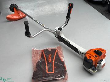 Stihl Gebruikte FS460 Sterke bosmaaier met nieuw harnas beschikbaar voor biedingen