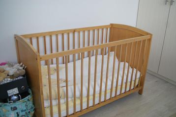 Gratis ophalen ledikant-kinderstoel- autostoeltje en div. beschikbaar voor biedingen