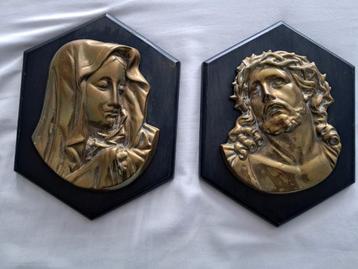 2 koper of messing zwaar beeld Maria en Christus  beschikbaar voor biedingen