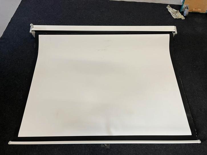 Projectiescherm Projecta 180x120, Audio, Tv en Foto, Projectieschermen, Gebruikt, Handmatig, Ophalen