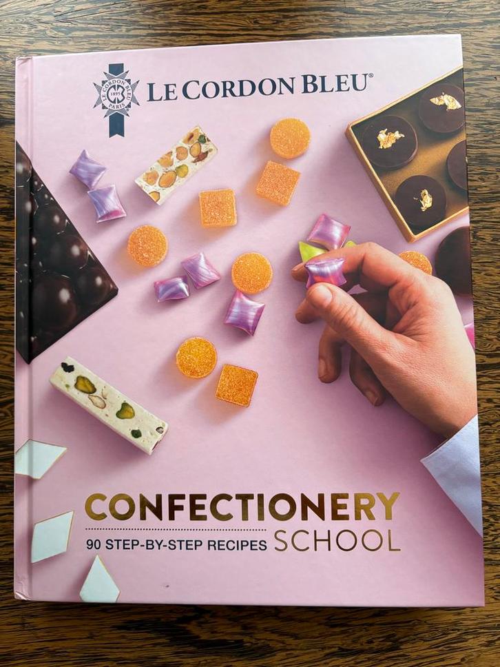 Le Cordon Bleu Confectionery School - Nieuw met beschadiging, Boeken, Kookboeken, Zo goed als nieuw, Taart, Gebak en Desserts