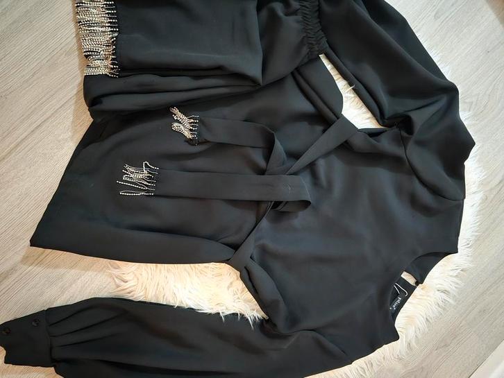 Zwarte Kledingset, Kleding | Dames, Jurken, Zo goed als nieuw, Maat 38/40 (M), Zwart, Ophalen of Verzenden