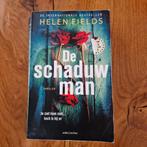 De schaduwman - Helen Fields, Gelezen, Helen Fields, Ophalen of Verzenden, Nederland