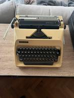 Triumph Gabriele 10 draagbare typemachine., Diversen, Typemachines, Ophalen of Verzenden, Zo goed als nieuw