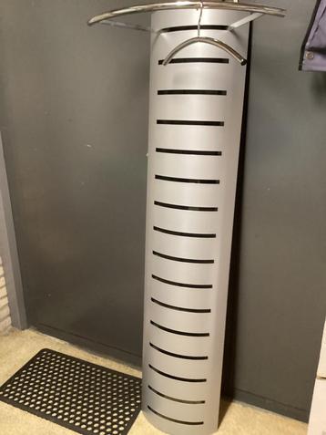 Kapstok beschikbaar voor biedingen