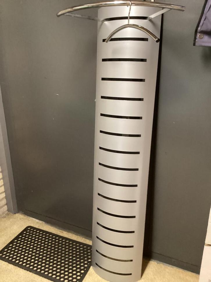 Kapstok, Huis en Inrichting, Woonaccessoires | Kapstokken, Zo goed als nieuw, Wandkapstok, 150 tot 200 cm, Metaal, Ophalen