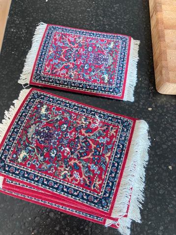 Persisch tapijt onderzetters beschikbaar voor biedingen