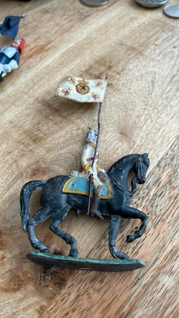 Vaandeldrager met paard, Ophalen of Verzenden