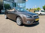 Ford Focus Coupé-Cabriolet 2.0-16V Titanium, €500 KORTING, 1350 kg, Gebruikt, Beige, 4 stoelen