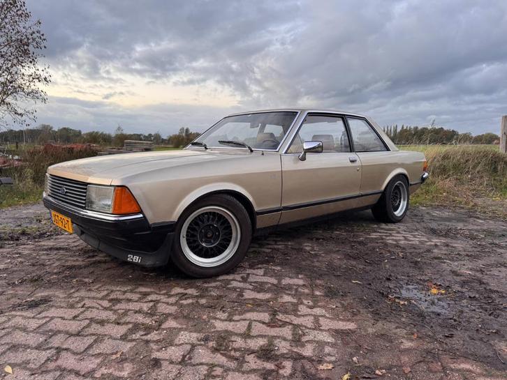 Ford Granada 1978 2.0 V6 | VETTE 2 DEURS, Auto's, Ford, Particulier, Overige modellen, Centrale vergrendeling, Radio, Benzine