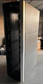 HP Serverkast 42U - Professionele Rackkast met sleutel, Ophalen, Zo goed als nieuw, Geperforeerd, Geperforeerd