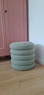 Mooie zeegroene teddy poef 40 x 40 cm, Huis en Inrichting, Banken | Voetenbanken en Poefen, Ophalen, Minder dan 50 cm, Rond, Minder dan 50 cm