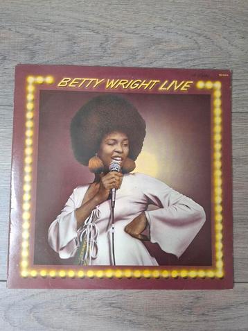 Betty Wright Live beschikbaar voor biedingen