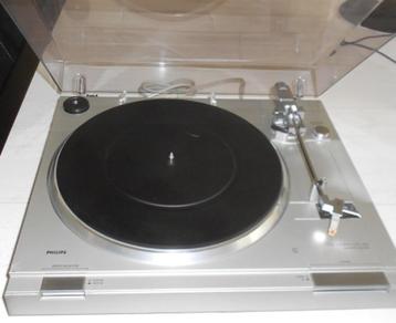 Philips draaitafel F 7130 zilver + kap + nw naald !!! beschikbaar voor biedingen