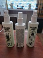 SHOWTIME BRUSCHING SPRAY - 3 FLESJES IN PRIJS VERLAAGD, Ophalen of Verzenden, Nieuw, Gel, Wax, Haarlak of Mousse
