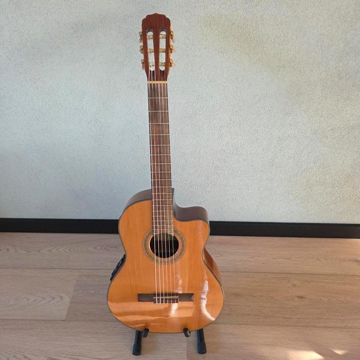 Cort Semi-Akoestische Gitaar, Muziek en Instrumenten, Snaarinstrumenten | Gitaren | Akoestisch, Gebruikt, Western- of Steelstringgitaar