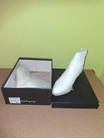 Witte Laarzen Maat 40, Kleding | Dames, Schoenen, Wit, Lage of Enkellaarzen, Ophalen of Verzenden, Zo goed als nieuw