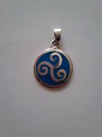 Zilveren (925) Triskelion/ Triskele hanger met Lapis Lazuli, Ophalen of Verzenden, Zo goed als nieuw, Kruis of Symbool, Zilver