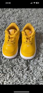Nike sneaker maat 21, Ophalen of Verzenden, Zo goed als nieuw, Jongetje of Meisje, Schoentjes
