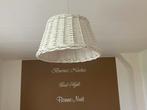 Hanglamp en twee nachtlampen wit met rieten kap, Huis en Inrichting, Ophalen, Minder dan 50 cm